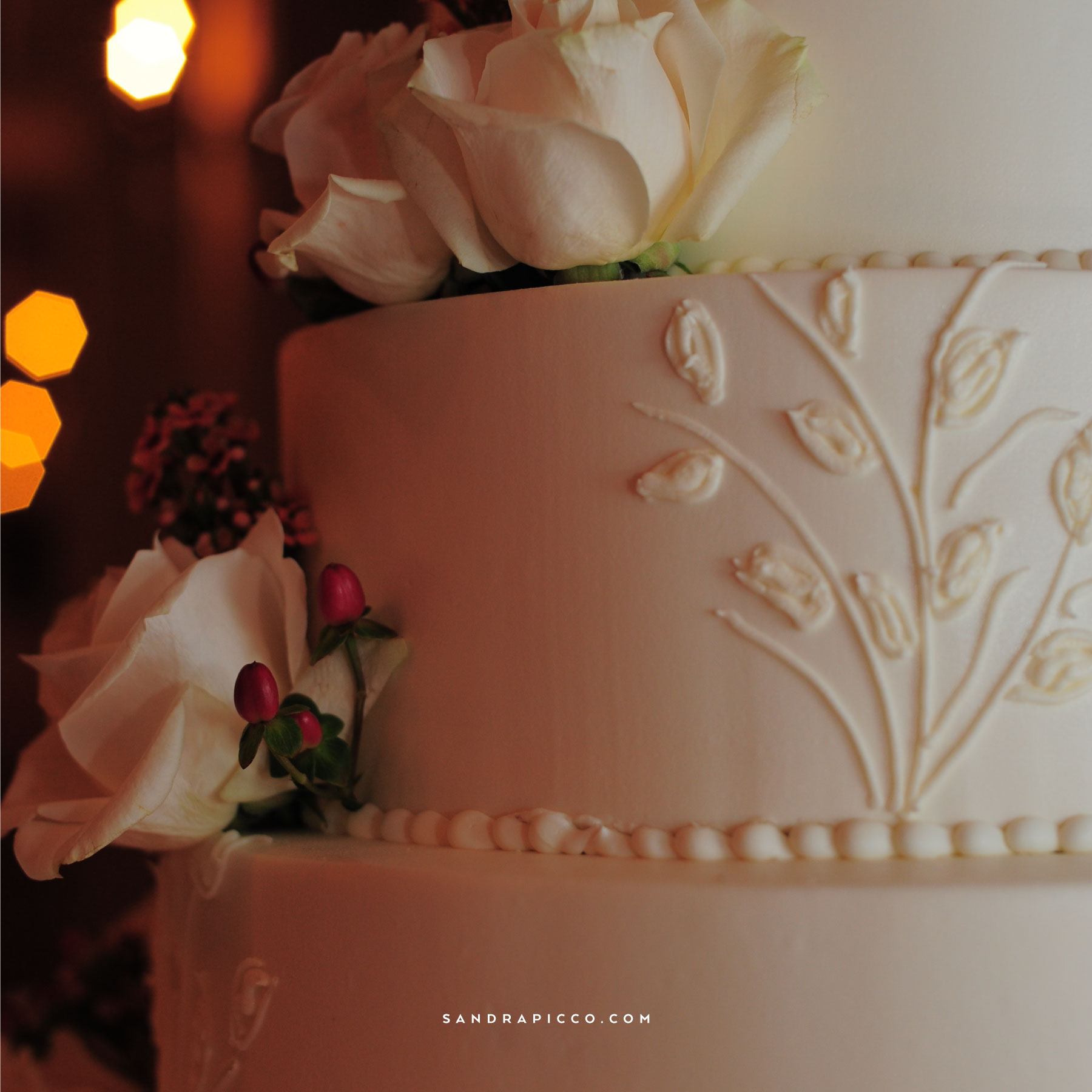 Wedding Cake with Autumn Leaves Details